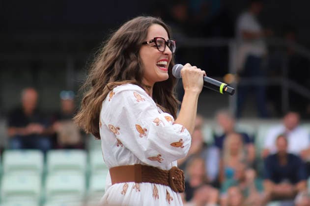 Meli Stein live at the 2026 Summer Open Air at the Kitzbühel Tennis Stadium, August 29, 2026 Foto:xS.xNömerx xFuturexImagex stein_6804