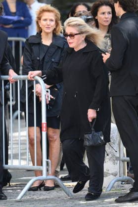 Mathilde Favier Funeral - Paris Catherine Deneuve during the funeral of Mathilde Favier, director of public relations for Christian Dior Couture, at the Saint-Sulpice church in Paris, France, on August 31, 2026. She died in a car accident with her partner, French producer Nicolas Altmayer, on August 17, aged 57 and 61, respectively. Photo by Eliot Blondet ABACAPRESS.COM Paris France  Copyright: xBlondetxEliot ABACAx