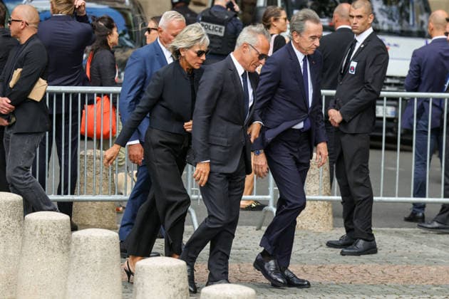 Olivier Bialobos, Bernard Arnault and his wife Hélène Mercier Arnault arriving at Mathilde Favier’s funeral at the Church of Saint Sulpice in Paris on August 31, 2026. Dominique Jacovides, Cyril Moreau, Bestimage. Arrivals at the funeral of Mathilde Favier at the Church of Saint Sulpice in Paris on August 31, 2026, Paris, France  Copyright: xJACOVIDES-MOREAUx xBESTIMAGExJACOVIDES-MOREAUx xBESTIMAGEx