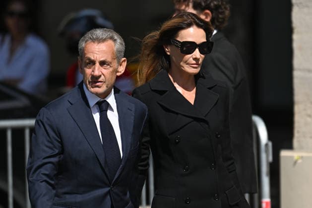 NEWS : Funà railles de Mathilde Favier, directrice des relations publiques de Christian Dior Couture, à l à glise Saint-Sulpice à Paris - 31 08 2026 Nicolas Sarkozy and Carla Bruni - Funeral of Mathilde Favier, director of public relations for Christian Dior Couture, at the Saint-Sulpice church in Paris, France, on August 31, 2026. She died in a car accident with her partner, French producer Nicolas Altmayer, on August 17, aged 57 and 61, respectively. PARISFrance Copyright: xLIONELxURMANx