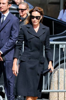 Carla Bruni Arrives at Mathilde Favier’s Funeral at the Church of Saint Sulpice in Paris, August 31, 2026 Dominique Jacovides Cyril Moreau Bestimage Arrivals at the funeral of Mathilde Favier at the Church of Saint Sulpice in Paris on August 31, 2026 Paris, France  Copyright: xJACOVIDES-MOREAUx xBESTIMAGExJACOVIDES-MOREAUx xBESTIMAGEx