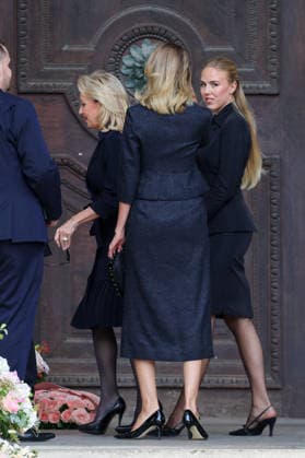 Camilla of Bourbon-Two Sicilies, her daughters, Princess Maria Carolina of Bourbon-Two Sicilies and Maria Chiara of Bourbon-Two Sicilies, arriving at the funeral of Mathilde Favier at the Church of Saint Sulpice in Paris, August 31, 2026 Dominique Jacovides Cyril Moreau Bestimage Arrivals at the funeral of Mathilde Favier at the Church of Saint Sulpice in Paris on August 31, 2026 Paris, France  Copyright: xJACOVIDES-MOREAUx xBESTIMAGExJACOVIDES-MOREAUx xBESTIMAGEx