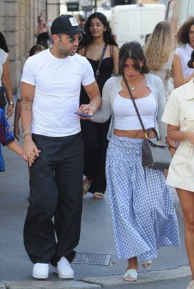 RECORD DATE NOT STATED IPA87977744 - Milan, photo by Mimmo Carriero—Cesc Fabregas, the Spanish coach of Como, is enjoying a relaxing afternoon with his wife, Daniella Semaan, and son, Leonardo  Copyright: xx xx 87977744