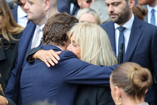 Carlo Agostinelli, Brigitte Macron Leaving Mathilde Favier’s funeral at the Church of Saint Sulpice in Paris on August 31, 2026. Dominique Jacovides, Cyril Moreau, Bestimage. Leaving Mathilde Favier’s funeral at the Church of Saint Sulpice in Paris on August 31, 2026 Paris, France  Copyright: xJACOVIDES-MOREAUx xBESTIMAGExJACOVIDES-MOREAUx xBESTIMAGEx