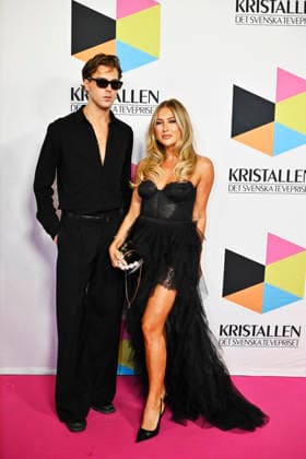STOCKHOLM, SWEDEN 20260831 Hanna Friberg and her companions arrive on the red carpet ahead of the Kristallen Awards at Cirkus in Stockholm STOCKHOLM SWEDEN x10430x  Copyright: xChristinexOlsson TTx KRISTALLENGALAN 2026 2o2tjmwLtfs