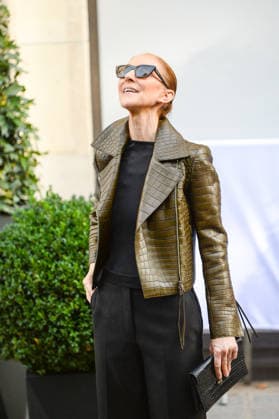 Céline Dion was cheered by her fans as she left the Royal Monceau luxury hotel in Paris, France, on August 31, 2026. Céline Dion is making her grand return to the stage in Paris with a series of exceptional concerts at the Paris La Défense Arena from September 12 to October 17, 2026. Sixteen exclusive dates in September and October 2026, as well as ten dates in May 2027, for a show that is already shaping up to be historic. Bestimage Canadian singer Céline Dion is acclaimed by fans as she leaves the Royal Monceau luxury hotel in Paris, France, on August 31, 2026. Céline Dion is making her grand return to the stage in Paris with a series of extraordinary concerts at the Paris La Défense Arena from September 12 to October 17, 2026. Sixteen e Copyright: xAgencex xBestimagexAgencex xBestimagex
