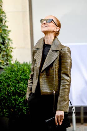 Céline Dion was cheered by her fans as she left the Royal Monceau luxury hotel in Paris, France, on August 31, 2026. Céline Dion is making her grand return to the stage in Paris with a series of exceptional concerts at the Paris La Défense Arena from September 12 to October 17, 2026. Sixteen exclusive dates in September and October 2026, as well as ten dates in May 2027, for a show that is already shaping up to be historic. Bestimage Canadian singer Céline Dion is acclaimed by fans as she leaves the Royal Monceau luxury hotel in Paris, France, on August 31, 2026. Céline Dion is making her grand return to the stage in Paris with a series of extraordinary concerts at the Paris La Défense Arena from September 12 to October 17, 2026. Sixteen e Copyright: xAgencex xBestimagexAgencex xBestimagex