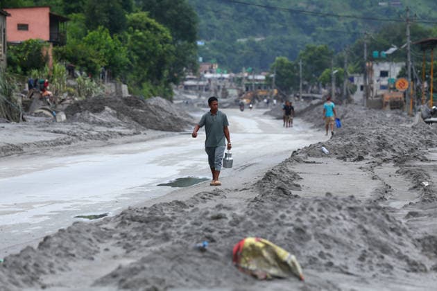 After The Flood: Trishuli™s Mud, Loss And Recovery A general view of the flood-affected Baireni area in Dhading district, Nepal, on August 31, 2026, after a glacial outburst along the Tibet-Nepal border triggered flooding that caused widespread damage across central Nepal. Nuwakot Bagmati Nepal  Copyright: xSubaasxShresthax originalFilename: shrestha-afterthe260831_npLp3.jpg