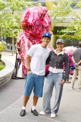 NEW YORK, NY - AUGUST 31: Jonah Marais and Zia Victoria, daughter and son in law of Gordon Uehling III pictured as GRAMMY-winning artist Seal visits Brendan Murphy™s 12-ft LOVE MATTERS¦Everywhere: The Loehr Bear, which was dedicated to The Person First, a nonprofit focused on youth mental health, resilience and helping young people develop the tools to thrive. Copyright: xx