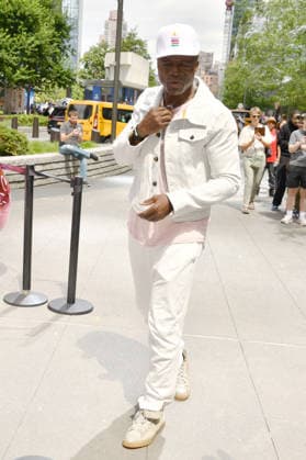 NEW YORK, NY - AUGUST 31 GRAMMY-winning artist Seal visits Brendan Murphy™s 12-ft LOVE MATTERS¦Everywhere: The Loehr Bear, which was dedicated to The Person First, a nonprofit focused on youth mental health, resilience and helping young people develop the tools to thrive. On August 31, 2026 in New York City. Copyright: xx