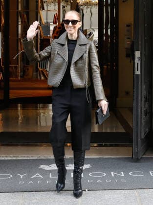 Céline Dion Céline Dion cheered by her fans as she left the Royal Monceau luxury hotel in Paris Céline Dion is making her grand return to the stage in Paris with a series of exceptional concerts at the Paris La Défense Arena from September 12 to October 17, 2026 Sixteen exclusive dates in September and October 2026, as well as ten dates in May 2027, promising a show that is already shaping up to be historic Paris, August 31, 2026 Marc Ausset Lacroix Bestimage Céline Dion is acclaimed by fans as she leaves the Royal Monceau luxury hotel in Paris Céline Dion is making her big return to the stage in Paris with a series of extraordinary concerts at the Paris La Défense Arena from September 12 to October 17, 2026. Sixteen exclusive dates in Sep  Copyright: xMarcxAussetxLacroixx xBestimagexMarcxAussetxLacroixx xBestimagex