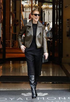 Céline Dion Céline Dion is cheered by her fans as she leaves the Royal Monceau hotel in Paris Céline Dion is making her grand return to the stage in Paris with a series of exceptional concerts at the Paris La Défense Arena from September 12 to October 17, 2026 Sixteen exclusive dates in September and October 2026, as well as ten dates in May 2027, promising a show that is already shaping up to be historic. Paris, August 31, 2026. Marc Ausset Lacroix, Bestimage. Céline Dion is acclaimed by fans as she leaves the Royal Monceau luxury hotel in Paris. Céline Dion is making her big return to the stage in Paris with a series of extraordinary concerts at the Paris La Défense Arena from September 12 to October 17, 2026. Sixteen exclusive dates in  Copyright: xMarcxAussetxLacroixx xBestimagexMarcxAussetxLacroixx xBestimagex