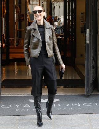 Céline Dion Céline Dion is cheered by her fans as she leaves the Royal Monceau hotel in Paris Céline Dion is making her grand return to the stage in Paris with a series of exceptional concerts at the Paris La Défense Arena from September 12 to October 17, 2026 Sixteen exclusive dates in September and October 2026, as well as ten dates in May 2027, promising a show that is already shaping up to be historic. Paris, August 31, 2026. Marc Ausset Lacroix, Bestimage. Céline Dion is acclaimed by fans as she leaves the Royal Monceau luxury hotel in Paris. Céline Dion is making her big return to the stage in Paris with a series of extraordinary concerts at the Paris La Défense Arena from September 12 to October 17, 2026. Sixteen exclusive dates in  Copyright: xMarcxAussetxLacroixx xBestimagexMarcxAussetxLacroixx xBestimagex