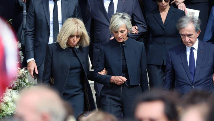 Obseques de Mathilde Favier en l™Ã glise Saint-Sulpice a Paris Obseques de Mathilde Favier en l™Ã glise Saint-Sulpice a Paris . France , Paris le 31 aout 2026 Pictures :Brigitte Macron, Helene Mercier Arnault , Bernard Arnault  Copyright: xDavidxKerx