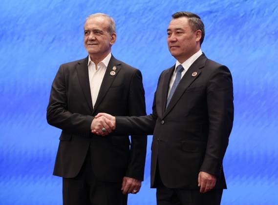 Kyrgyzstan SCO Summit 9232185 01.09.2026 Iranian President Masoud Pezeshkian is welcomed by Kyrgyz President Sadyr Japarov before a session of the Shanghai Cooperation Organization (SCO) summit in Bishkek, Kyrgyzstan. Vyacheslav Prokofiev Sputnik Bishkek Kyrgyzstan  Copyright: xVyacheslavxProkofievx