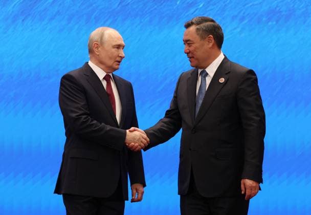 Kyrgyzstan SCO Summit 9232196 01.09.2026 Russian President Vladimir Putin is welcomed by Kyrgyz President Sadyr Japarov before a session of the Shanghai Cooperation Organization (SCO) summit in Bishkek, Kyrgyzstan. Vyacheslav Prokofiev Sputnik Bishkek Kyrgyzstan  Copyright: xVyacheslavxProkofievx