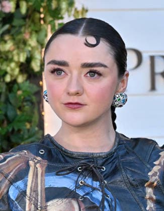 ˜Practical Magic 2™ US Premiere Maisie Williams arriving to the Practical Magic 2 US premiere held at the Directors Village on August 31, 2026 in Westwood, CA. Westwood Directors Village California USA Copyright: xLISAxOConnorx xAFF-USA.comx
