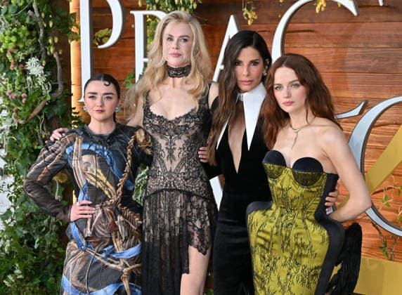 ˜Practical Magic 2™ US Premiere Maisie Williams, Nicole Kidman, Sandra Bullock and Joey King arriving to the Practical Magic 2 US premiere held at the Directors Village on August 31, 2026 in Westwood, CA. Westwood Directors Village California USA Copyright: xLISAxOConnorx xAFF-USA.comx