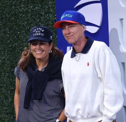 Celebs arrive at the US Open - NYC Julie Foudy and Abby Wambach arrive at the night session on day 2 at the US Open in New York, NY on August 31, 2026. Photo by Charles Guerin ABACAPRESS.COM New York City NY United States  Copyright: xGuerinxCharles ABACAx