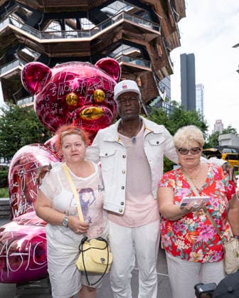 August 31, 2026, New York, Ny, United States: Seal sang beside a 14-foot purple and pink teddy bear sculpture called Love MattersÃ¢â‚¬Â¦Everywhere . Held at The Vessel at Hudson Yards in New York. Zuma Press August 31, 2026. New York United States  - ZUMAp281 20260831_zea_p281_012 Copyright: xPhotoxImagexPressx