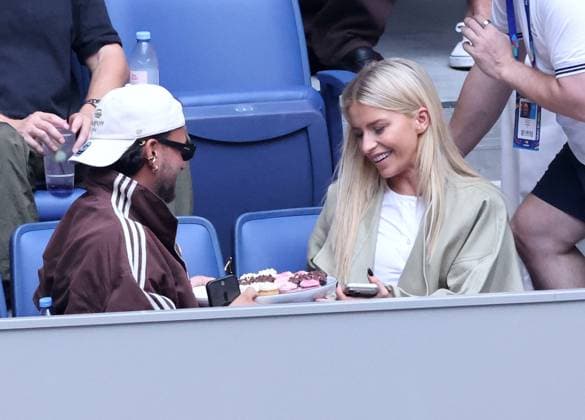 Us Open - Caroline Daur And Alan Leal In The Stands Caroline Daur and make up artist Alan leal attend the night session on day 2 at te US Open in New York, NY on August 31, 2026. Photo by Dylan Travis ABACAPRESS.COM New York NY  Copyright: xDylanxTravis ABACAx