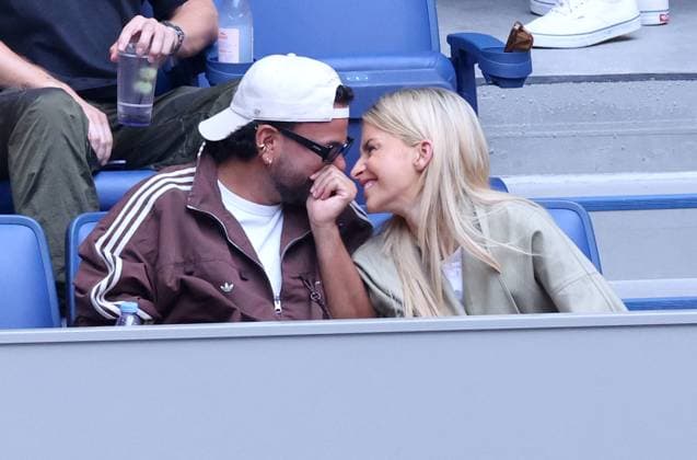 Us Open - Caroline Daur And Alan Leal In The Stands Caroline Daur and make up artist Alan leal attend the night session on day 2 at te US Open in New York, NY on August 31, 2026. Photo by Dylan Travis ABACAPRESS.COM New York NY  Copyright: xDylanxTravis ABACAx