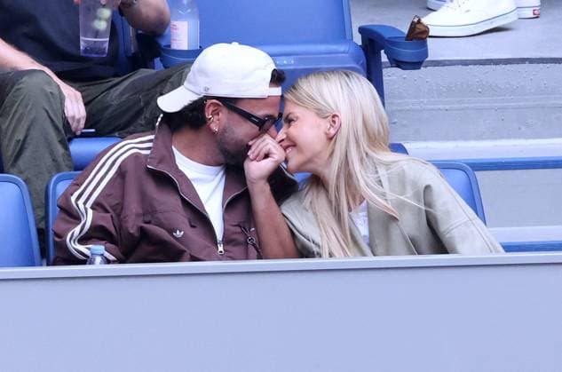 Us Open - Caroline Daur And Alan Leal In The Stands Caroline Daur and make up artist Alan leal attend the night session on day 2 at te US Open in New York, NY on August 31, 2026. Photo by Dylan Travis ABACAPRESS.COM New York NY  Copyright: xDylanxTravis ABACAx