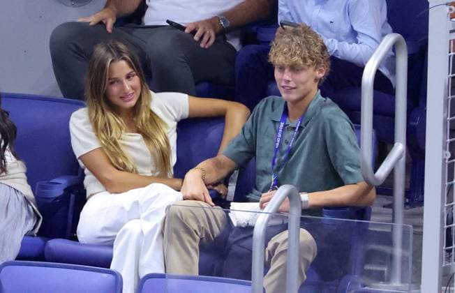Us Open - Cruz Hewitt And Myla Federer In The Stands Roger Federer s twin daughter Myla and Lleyton Hewitt s son Cruz Hewitt attend together the night session on day 2 at te US Open in New York, NY on August 31, 2026. Photo by Dylan Travis ABACAPRESS.COM New York NY  Copyright: xDylanxTravis ABACAx