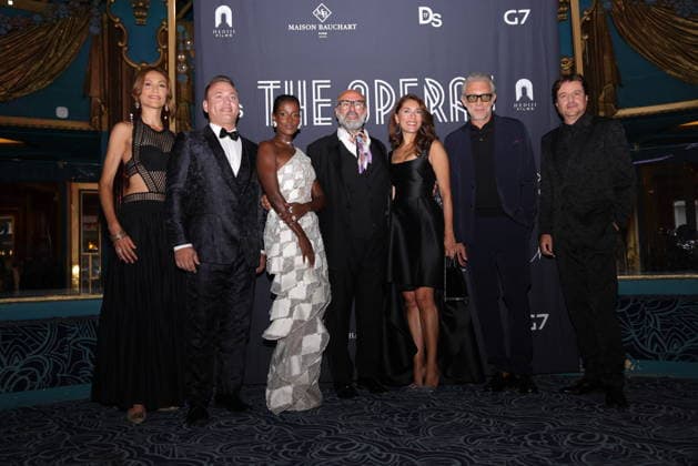 Linda Gennari, Valentino Buzza, Mariam Battistelli, Davide Livermore, Caterina Murino, Vincent Cassel, Paolo Gep Cucco at the premiere of the film *The Opera* at the Folies Bergère in Paris on August 31, 2026. Jasmine Aissaoui. Bestimage. Premiere of the film *The Opera* at the Folies Bergère in Paris on August 31, 2026. Paris, France  Copyright: xJasminexAissaouix xBestimagexJasminexAissaouix xBestimagex