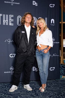 Joalukas Noah and his mother, Isabelle Camus, at the premiere of the film *The Opera* at the Folies Bergère in Paris on August 31, 2026. Pierre Perusseau, Bestimage. Premiere of the film *The Opera* at the Folies Bergère in Paris on August 31, 2026. Paris, France  Copyright: xPierrexPerusseaux xBestimagexPierrexPerusseaux xBestimagex