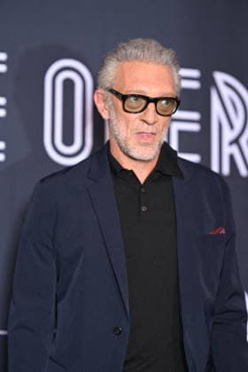 Vincent Cassel at the premiere of the film *The Opera* at the Folies Bergère in Paris on August 31, 2026. Pierre Perusseau, Bestimage. Premiere of the film *The Opera* at the Folies Bergère in Paris on August 31, 2026. Paris, France  Copyright: xPierrexPerusseaux xBestimagexPierrexPerusseaux xBestimagex