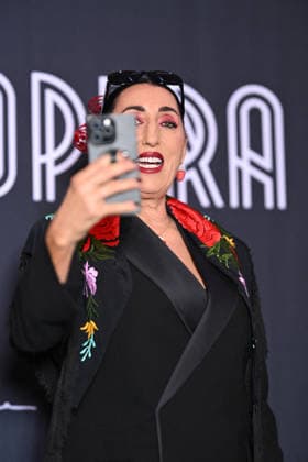 Rossy de Palma at the premiere of the film *The Opera* at the Folies Bergère in Paris on August 31, 2026. Pierre Perusseau, Bestimage. Premiere of the film *The Opera* at the Folies Bergère in Paris on August 31, 2026. Paris, France  Copyright: xPierrexPerusseaux xBestimagexPierrexPerusseaux xBestimagex