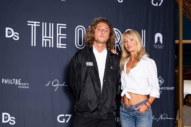 Joalukas Noah and his mother, Isabelle Camus, at the premiere of the film *The Opera* at the Folies Bergère in Paris on August 31, 2026. Pierre Perusseau, Bestimage. Premiere of the film *The Opera* at the Folies Bergère in Paris on August 31, 2026. Paris, France  Copyright: xPierrexPerusseaux xBestimagexPierrexPerusseaux xBestimagex