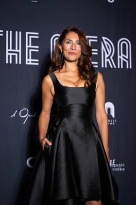 Caterina Murino at the premiere of the film *The Opera* at the Folies Bergère in Paris on August 31, 2026. Pierre Perusseau, Bestimage. Premiere of the film *The Opera* at the Folies Bergère in Paris on August 31, 2026. Paris, France  Copyright: xPierrexPerusseaux xBestimagexPierrexPerusseaux xBestimagex