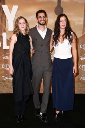 Lea Drinda, Mouataz Alshaltouh, and Soma Pysall at the premiere of the Hulu Original series *City of Blood* at Kino International in Berlin, August 31, 2026 Foto:xN.xKubelkax xFuturexImagex blood_6892
