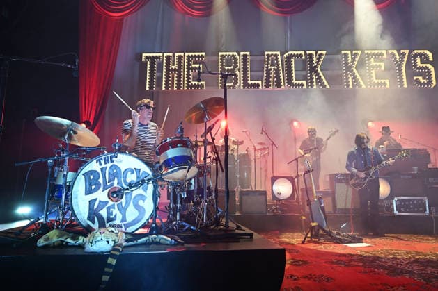 ‘The Black Keys’ performing at Eventim Apollo in London LONDON, ENGLAND - AUGUST 31: Patrick Carney of ‘The Black Keys’ performing at Eventim Apollo on August 31, 2026 in London, England. CAP MAR MAR Great Britain UK Copyright: xMartinxHarris CapitalxPicturesx
