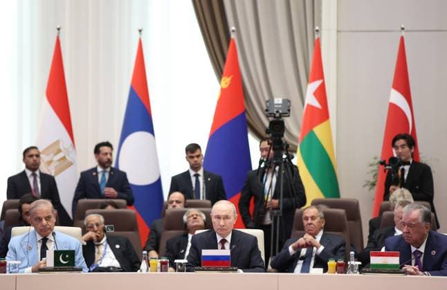 Kyrgyzstan SCO Summit 9232763 01.09.2026 From left, Pakistani Prime Minister Shehbaz Sharif, Russian President Vladimir Putin and Tajik President Emomali Rahmon attend a meeting in the Shanghai Cooperation Organization (SCO) Plus format in Bishkek, Kyrgyzstan. Petr Kovalev Sputnik Bishkek Kyrgyzstan  Copyright: xPetrxKovalevx