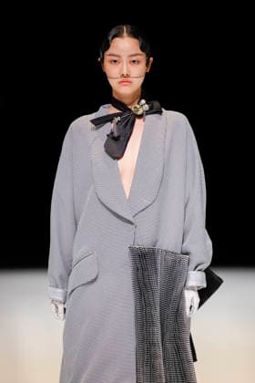 September 1, 2026, Tokyo, Japan: A model wearing fashion designer Joey Samson s collection walks down the runway during the BENCH Fashion Show Threads of Dreams , part of the Rakuten Fashion Week TOKYO 2027 Spring Summer Collection. BENCH is the largest fashion and lifestyle brand in Philippines. The fashion week runs from August 31 to September 5. Tokyo Japan  - ZUMAm191 20260901_aap_m191_014 Copyright: xRodrigoxReyesxMarinx