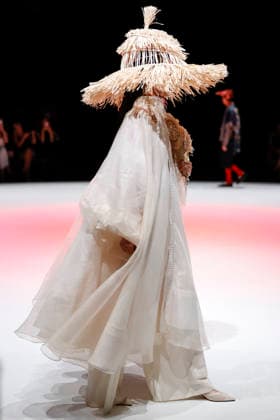 September 1, 2026, Tokyo, Japan: Models wearing fashion designer Rhett Eala s collection walk down the runway during the BENCH Fashion Show Threads of Dreams , part of the Rakuten Fashion Week TOKYO 2027 Spring Summer Collection. BENCH is the largest fashion and lifestyle brand in Philippines. The fashion week runs from August 31 to September 5. Tokyo Japan  - ZUMAm191 20260901_aap_m191_036 Copyright: xRodrigoxReyesxMarinx