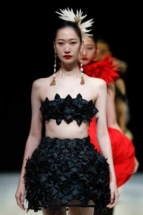 September 1, 2026, Tokyo, Japan: Models wearing fashion designer Rhett Eala s collection walk down the runway during the BENCH Fashion Show Threads of Dreams , part of the Rakuten Fashion Week TOKYO 2027 Spring Summer Collection. BENCH is the largest fashion and lifestyle brand in Philippines. The fashion week runs from August 31 to September 5. Tokyo Japan  - ZUMAm191 20260901_aap_m191_067 Copyright: xRodrigoxReyesxMarinx
