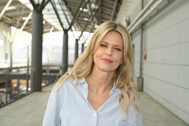 Actress Miriam Lahnstein poses at the big fan gathering and awards ceremony for the RTL series *Unter Uns*