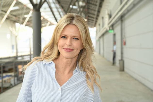 Actress Miriam Lahnstein poses at the big fan gathering and awards ceremony for the RTL series *Unter Uns*