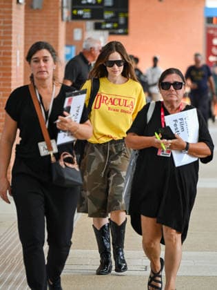 IPA88000880 - Venice, 83rd Venice International Film Festival 2026 - Arrivals at the airport - Pictured: Emilia Schüle  Copyright: xManuelexMangiarottix xPoolxPhotoxEventsx08x 88000880