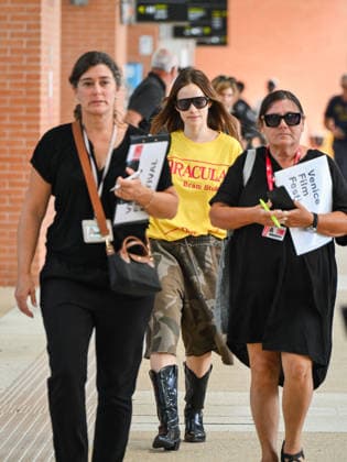 IPA88000881 - Venice, 83rd Venice International Film Festival 2026 - Arrivals at the airport - Pictured: Emilia Schüle  Copyright: xManuelexMangiarottix xPoolxPhotoxEventsx08x 88000881