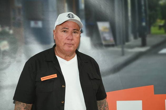 Actor Ramon Ademes, a well-known Cologne cult figure known as a bouncer and singer, poses at the big fan gathering and awards ceremony for the RTL series *Unter Uns*