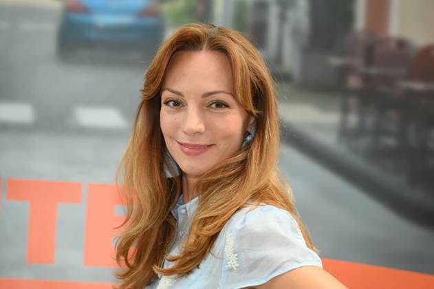 Actress Viola Wedekind poses at the big fan gathering and awards ceremony for the RTL series *Unter Uns*