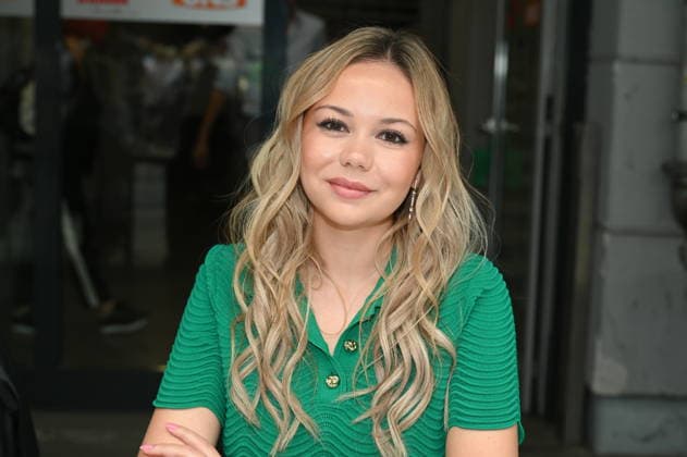 Actress Theresa Traser poses at the big fan gathering and awards ceremony for the RTL series *Unter Uns*