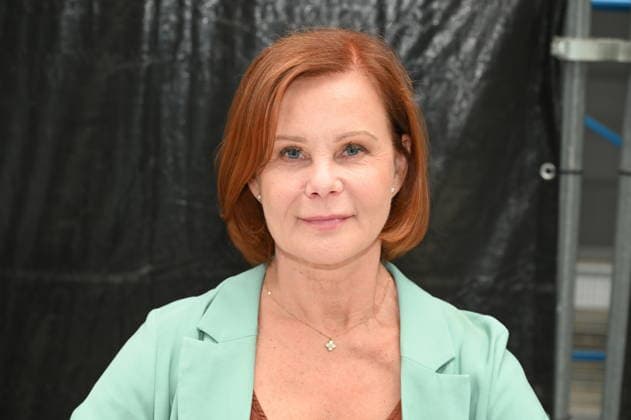 Actress Petra Blossey poses at the big fan gathering and awards ceremony for the RTL series *Unter Uns*