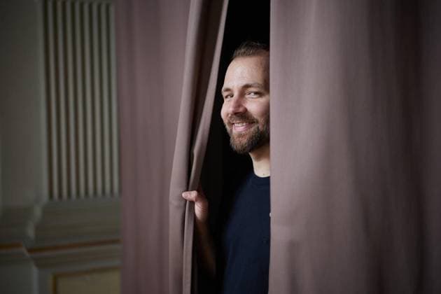 Christopher Rüping ** FOR EDITORIAL PURPOSES ONLY ** EDITORIAL USE ONLY ** p Theater director Christopher Rüping, photographed at the Deutsches Theater during a Morgenpost interview, Germany, Berlin, Berlin. Copyright JörgxCarstensen Copyright: JörgxCarstensen doc87ewalhsobquxzfivi6 ,EDITORIAL USE ONLY Copyright: JörgxCarstensen