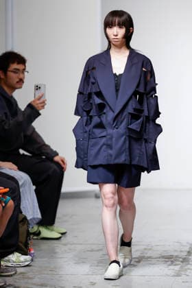 September 1, 2026, Tokyo, Japan: A model walks the runway presenting designer Mitsuru Okazaki s Spring Summer 2027 collection during Rakuten Fashion Week TOKYO. The fashion week runs from August 31 to September 5. Tokyo Japan  - ZUMAm191 20260901_aap_m191_071 Copyright: xRodrigoxReyesxMarinx